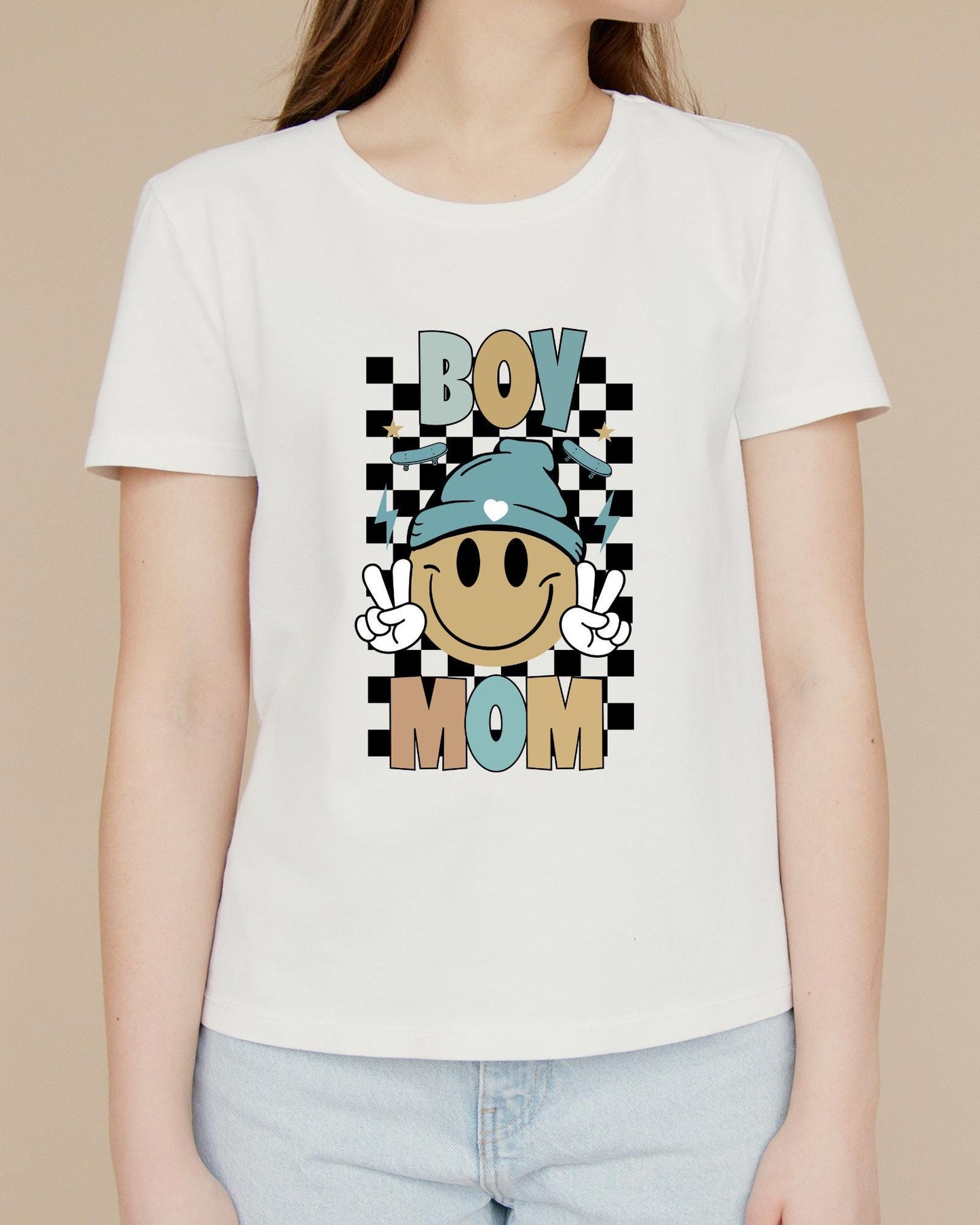 Boy mom graphic tee